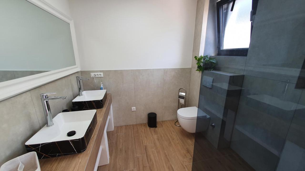 Apartments Marina Оміш Екстер'єр фото