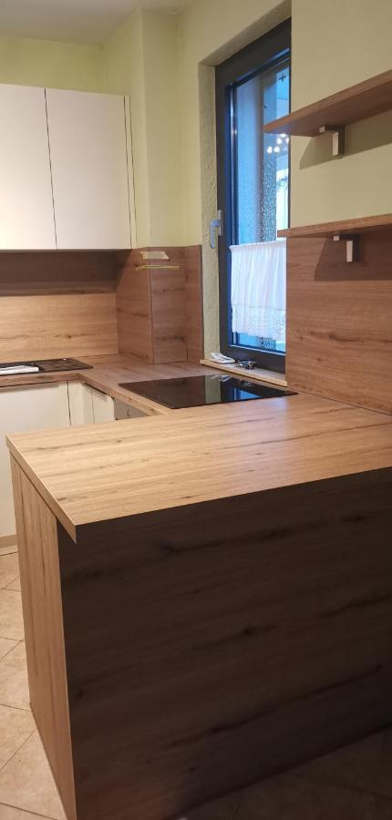 Apartments Marina Оміш Екстер'єр фото